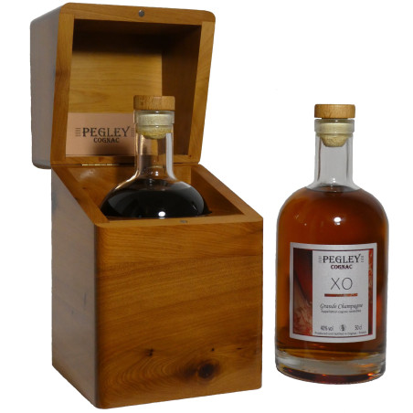 Cognac PEGLEY "Cannelle" XO Grande Champagne : Coffret individuel en bois